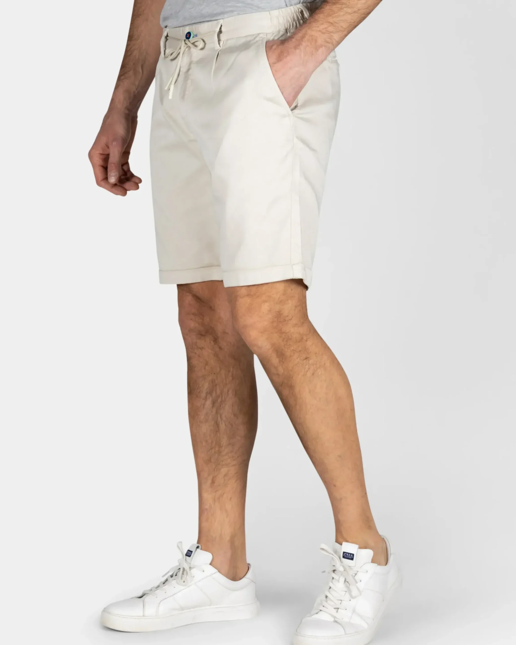Beige chino short met stretch