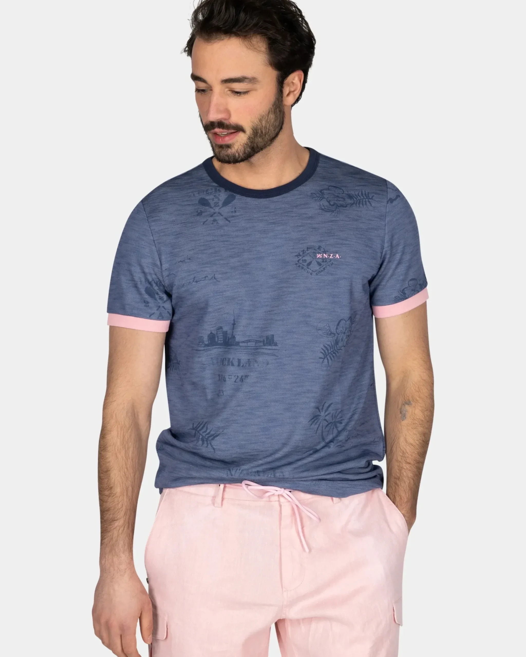 Blauw geprint t-shirt met roze details