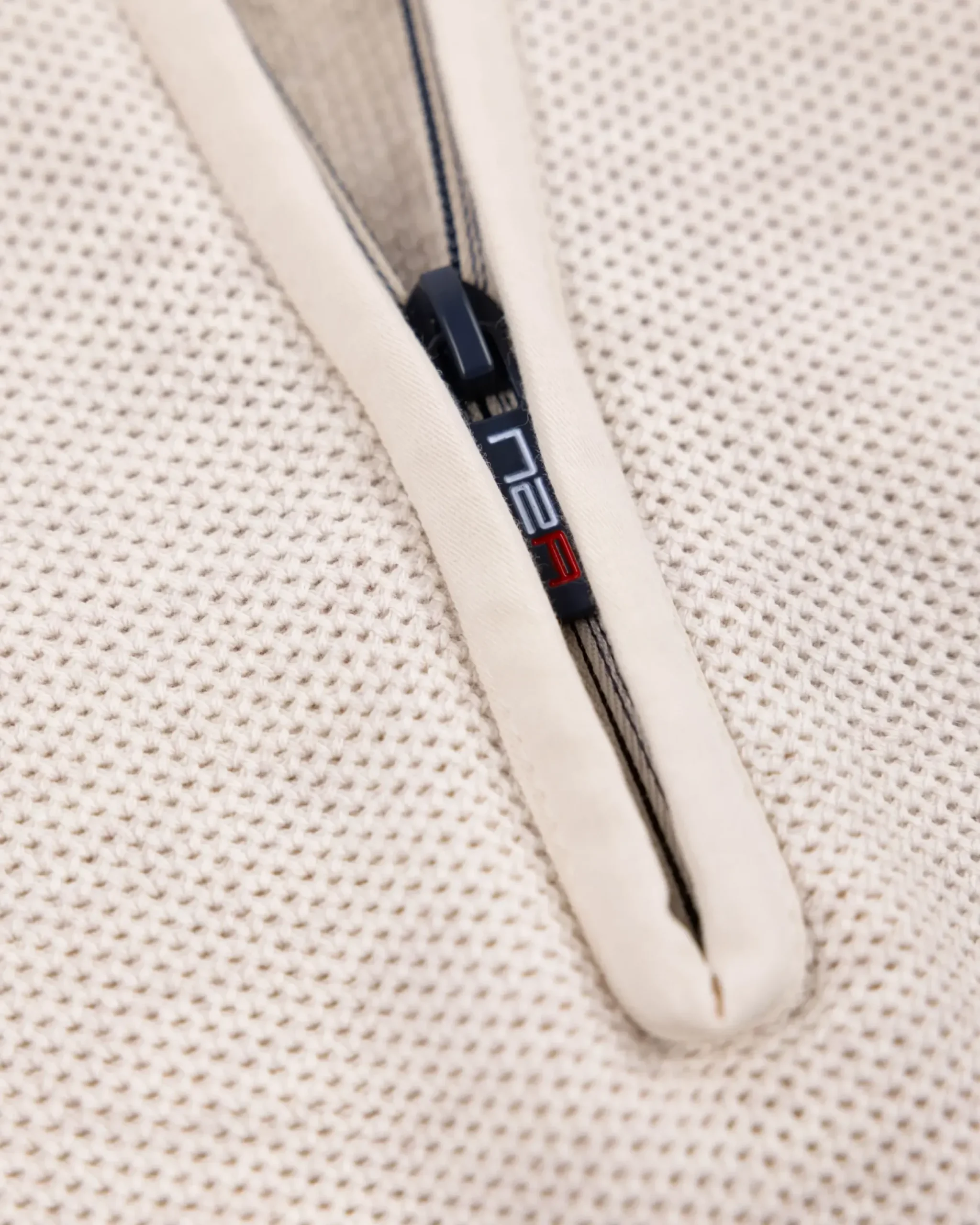 Creme beige basis pullover met halve rits