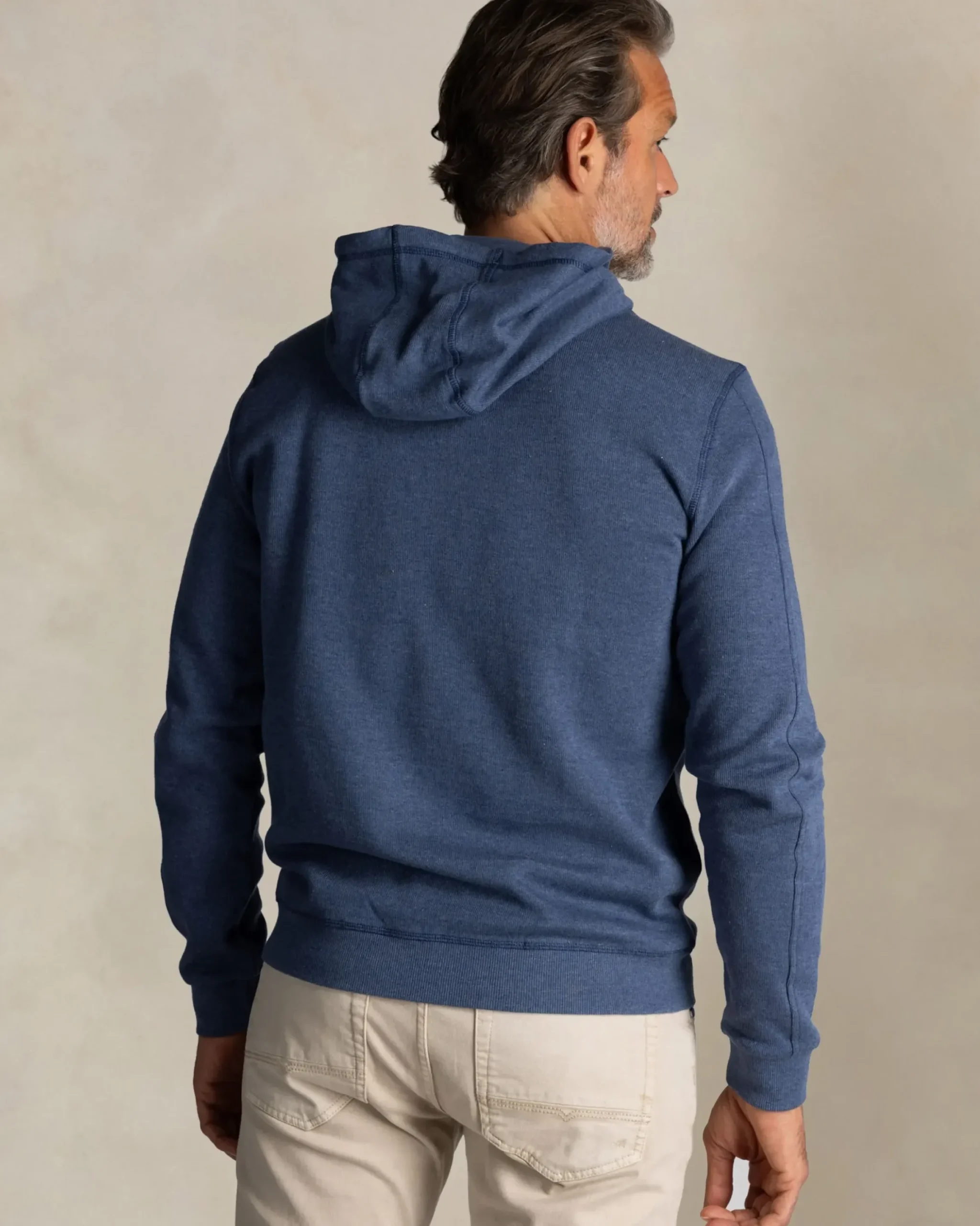 Donkerblauwe hoodie met logo