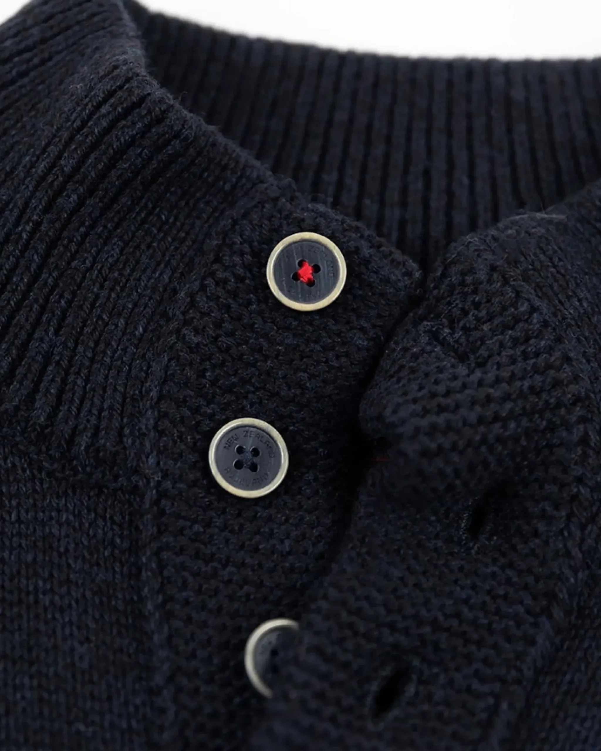 Gebreide trui met halve knoopssluiting - Pitch Navy