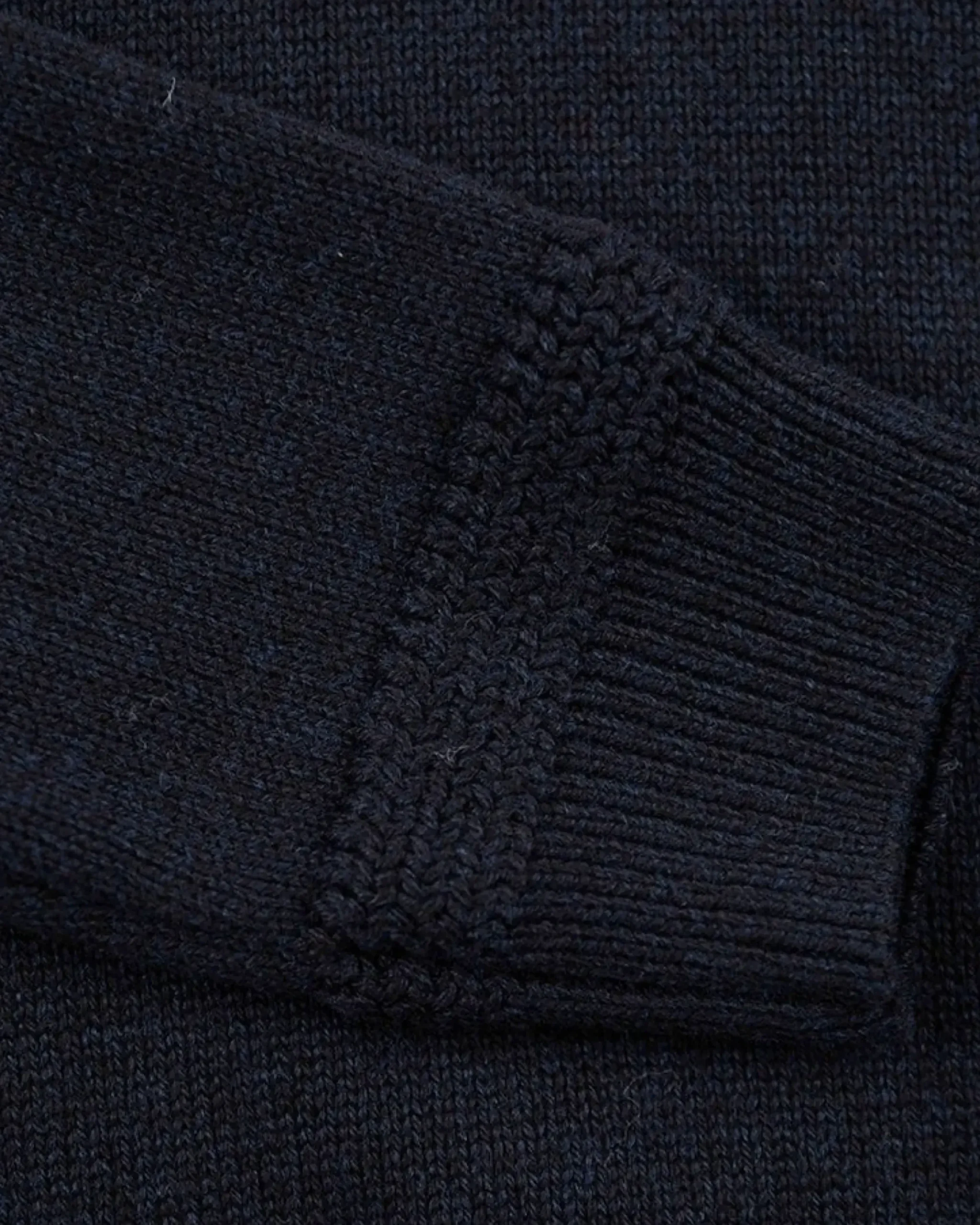 Gebreide trui met halve knoopssluiting - Pitch Navy