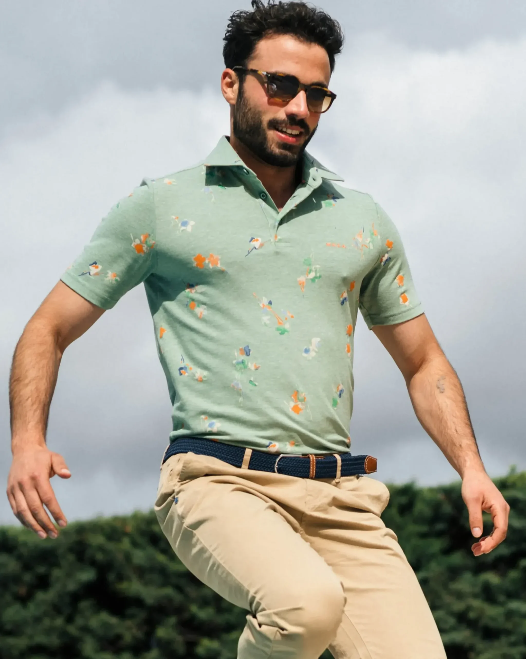 Groen poloshirt met bladprint