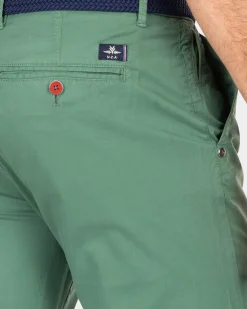 Katoenen chino met stretch - aMazoN greeN