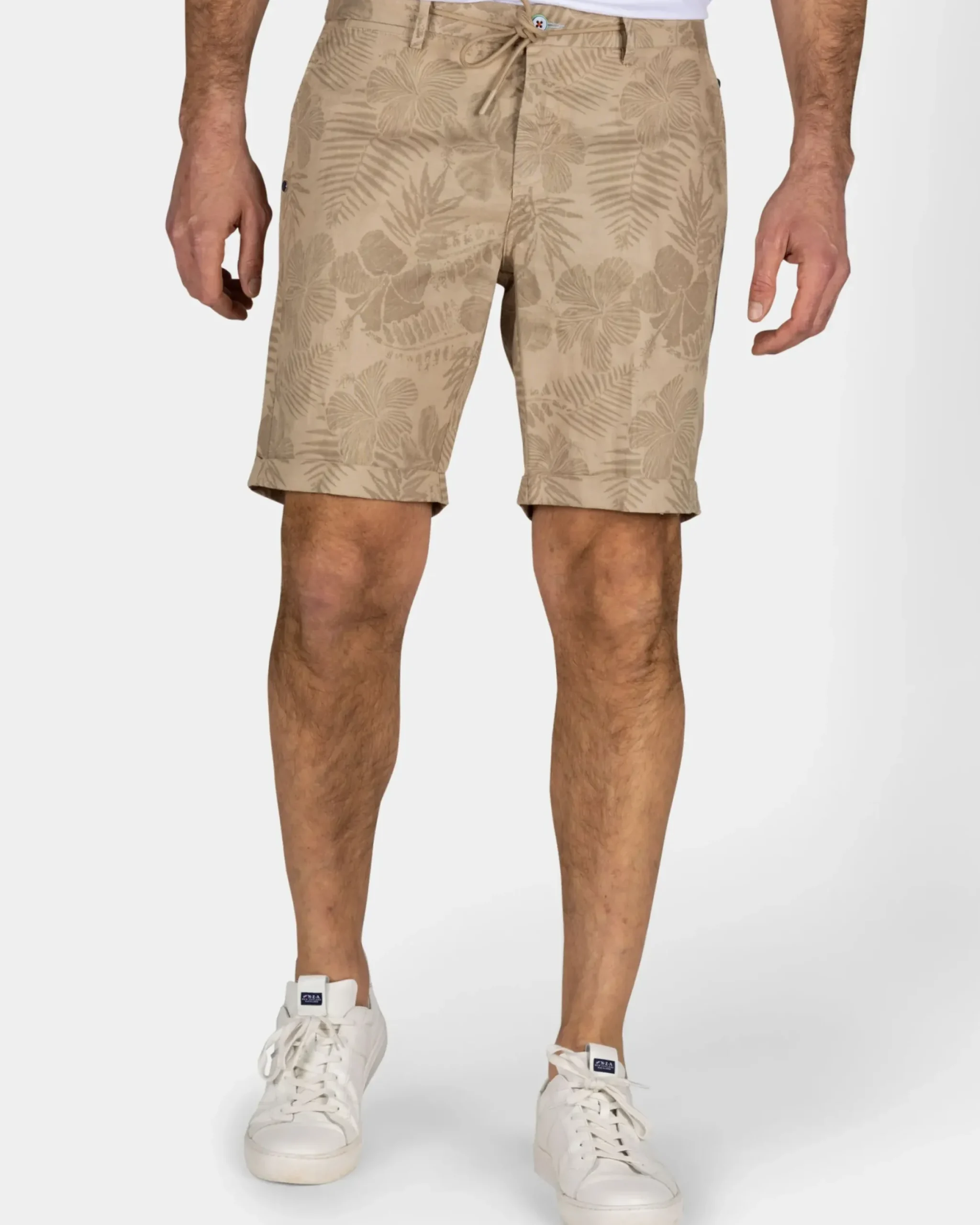 Lichtbruin short met bladprint