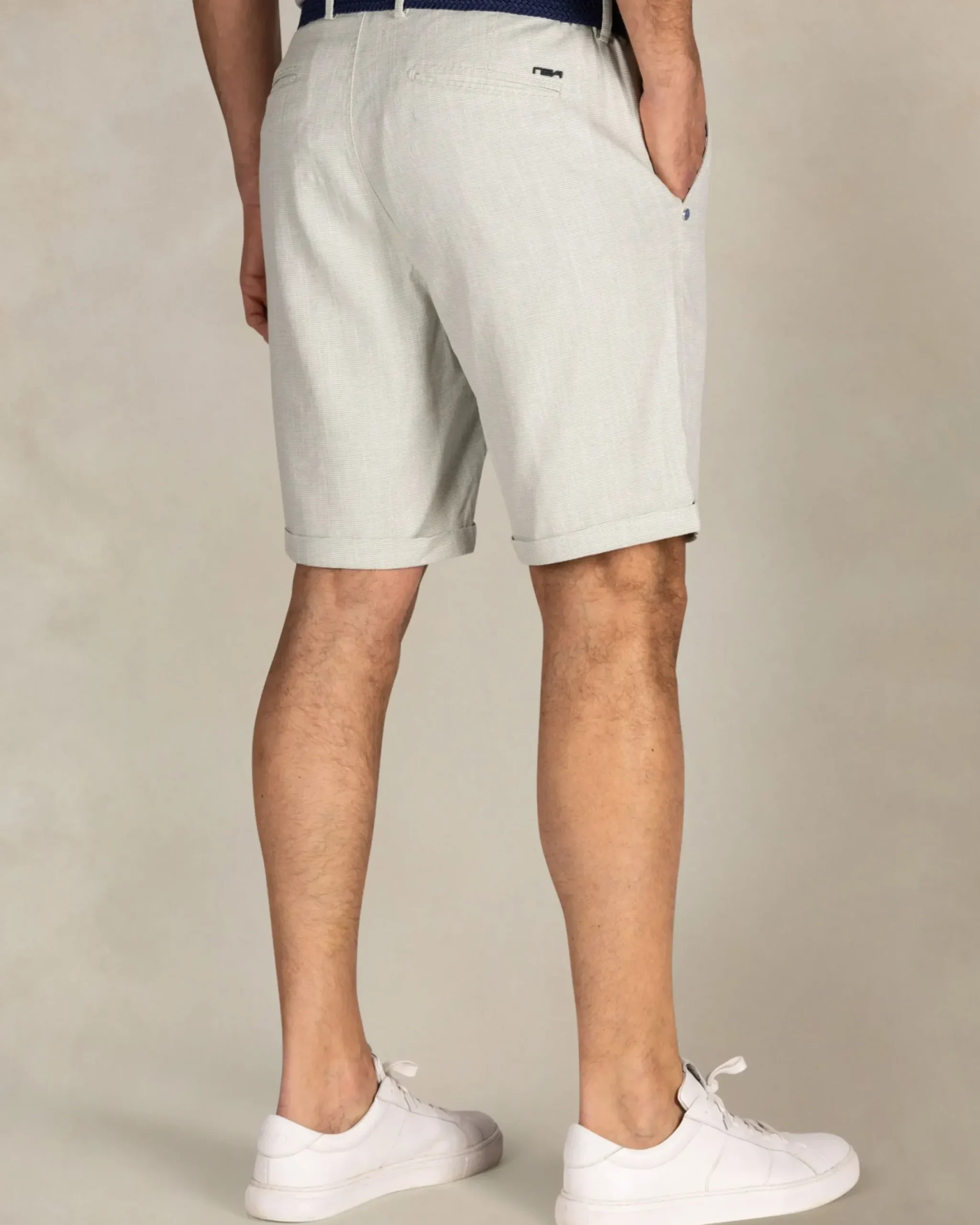Lichtgroene chino shorts van katoen met linnen en tencel