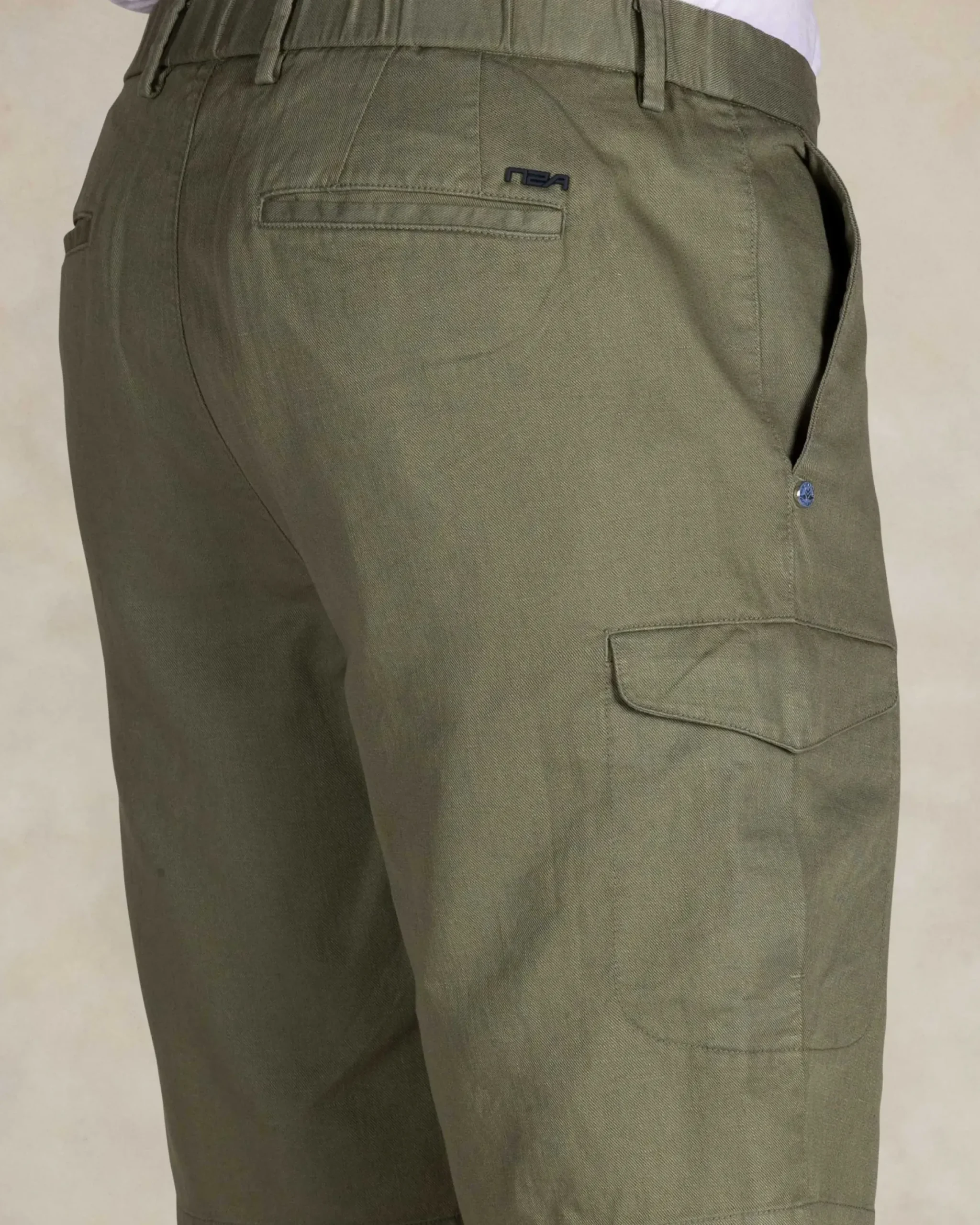 Lichtgroene linnen cargo shorts