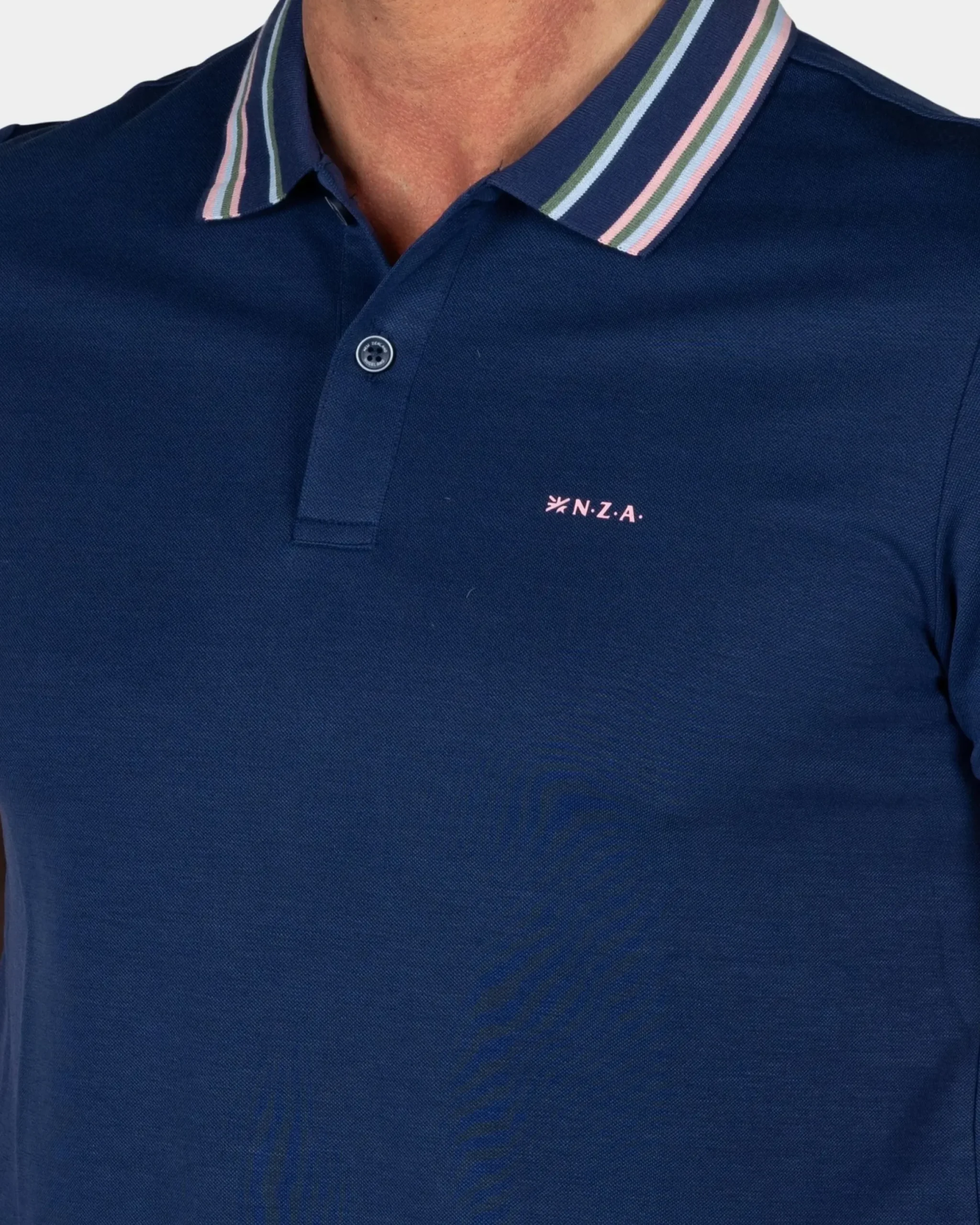 Navy polo met gestreepte kraag