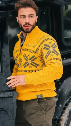 Okergele pullover met halve rits en gekleurd motief - Warm Ocre