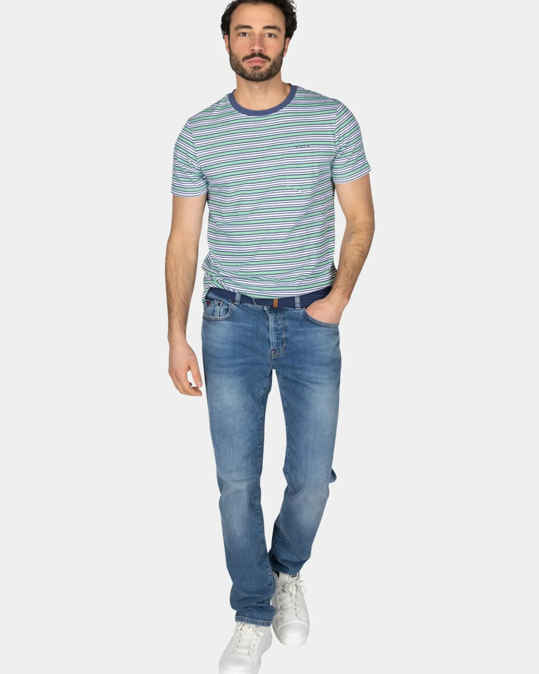 T-shirt met blauwe strepen